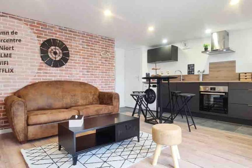 Apartamento L'Atelier D'Emilie Bessines Exterior foto